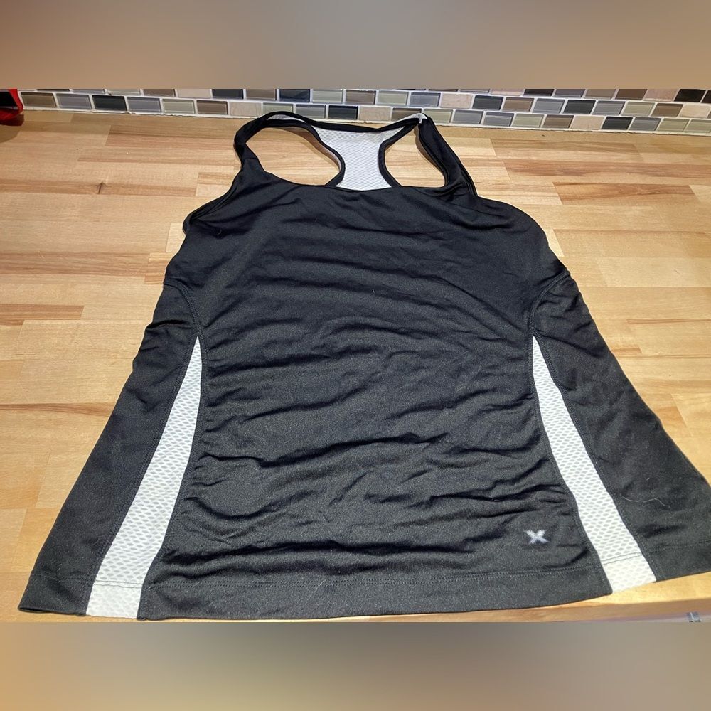 Xersion athletic shirt, semi fitted, large, excellent condition